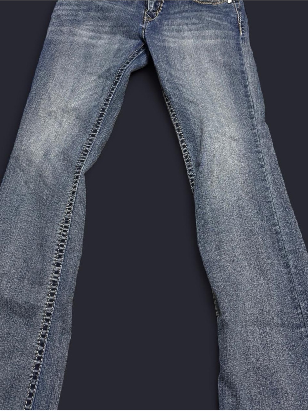 Wallflower Women's Light Wash Bootcut Jeans